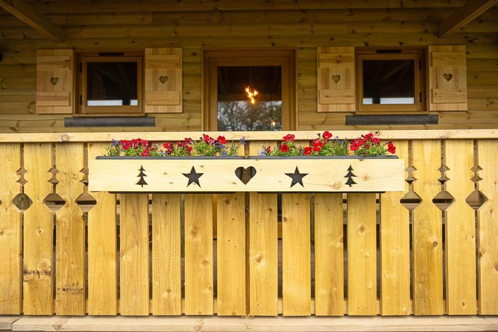 Luxury Log Cabin With A Hot Tub Stone  Esterno foto