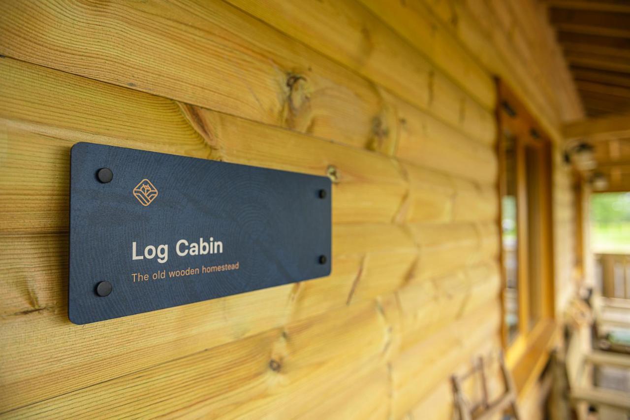 Luxury Log Cabin With A Hot Tub Stone  Esterno foto