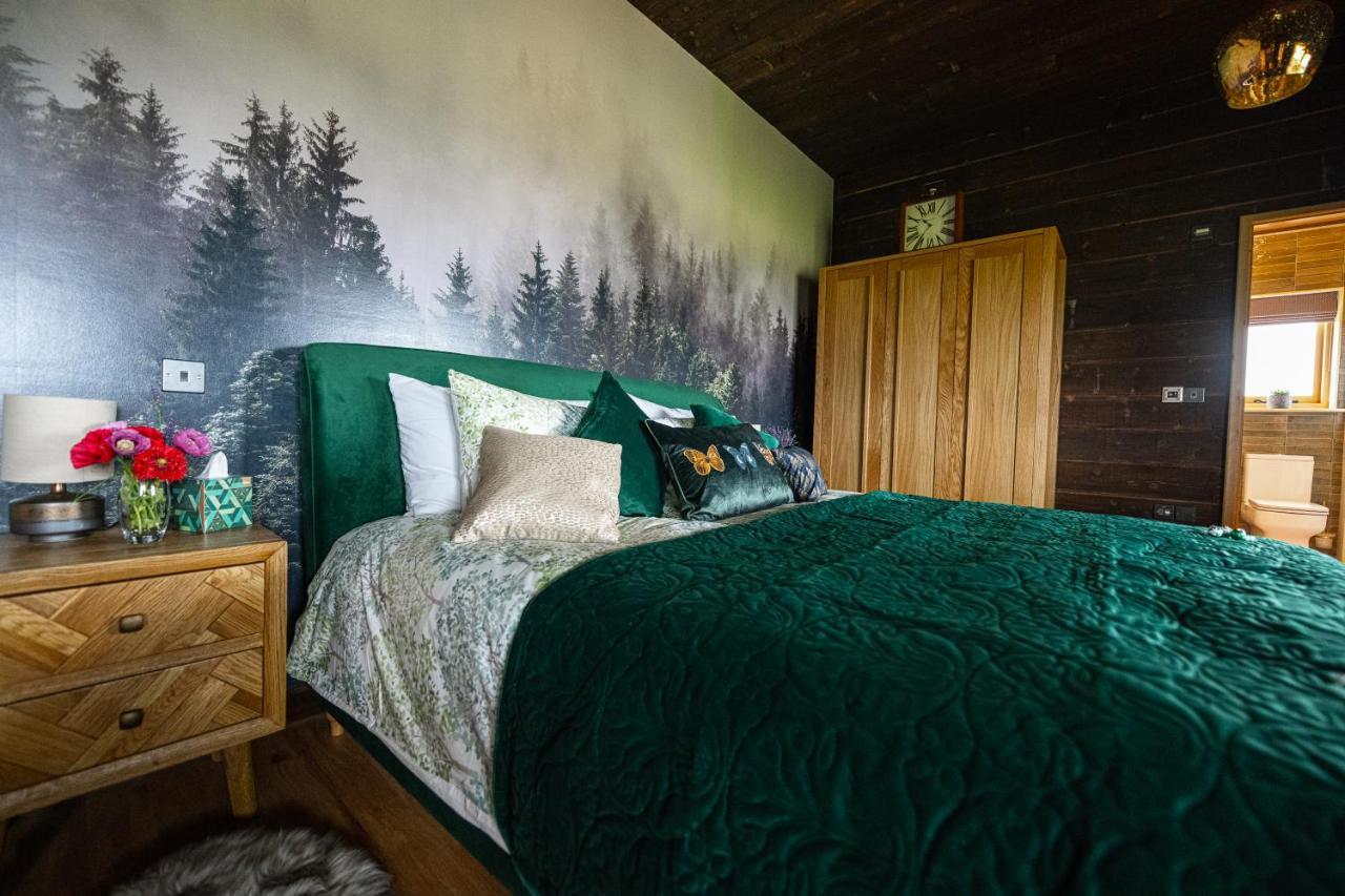 Luxury Log Cabin With A Hot Tub Stone  Esterno foto