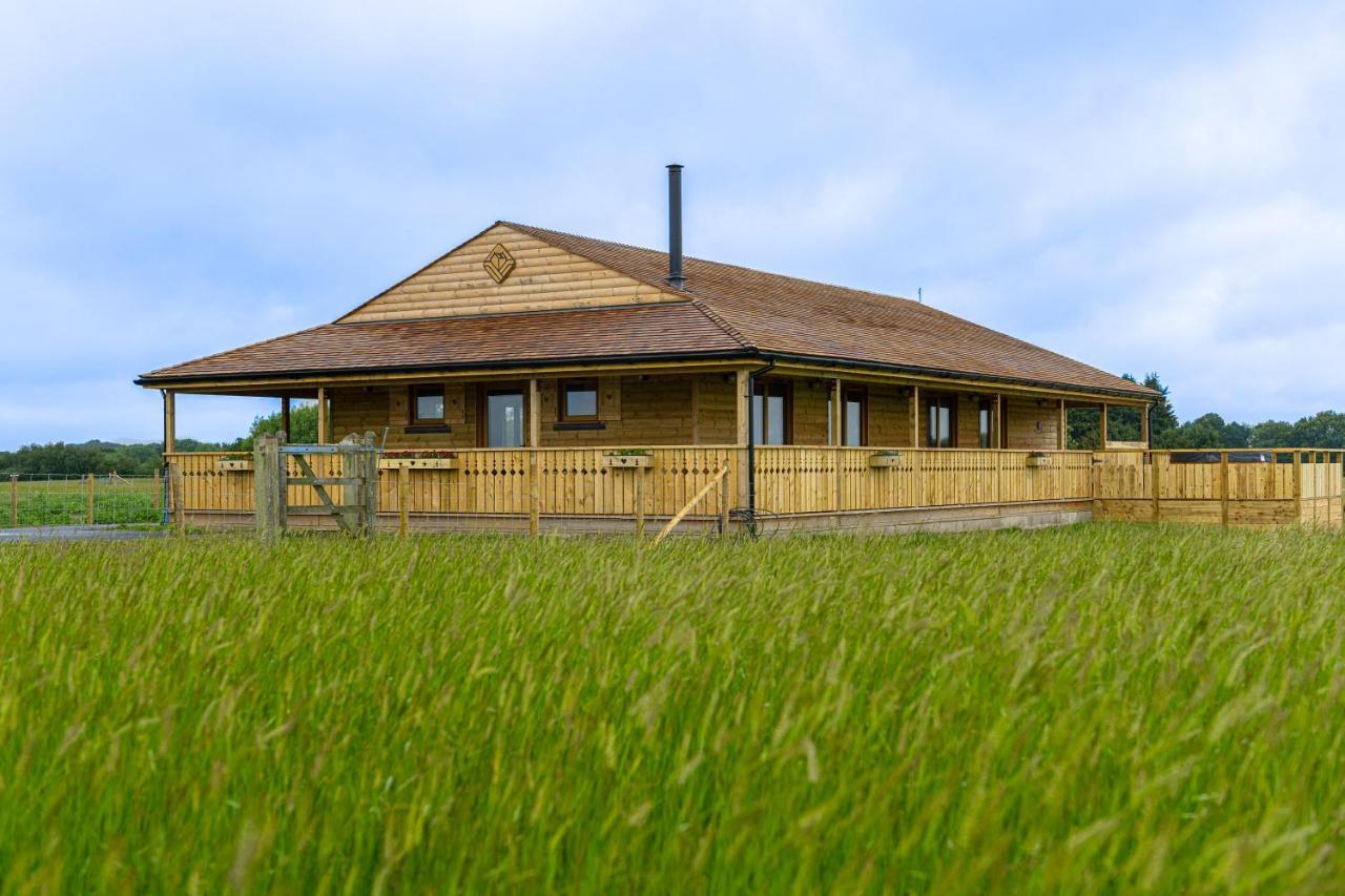 Luxury Log Cabin With A Hot Tub Stone  Esterno foto